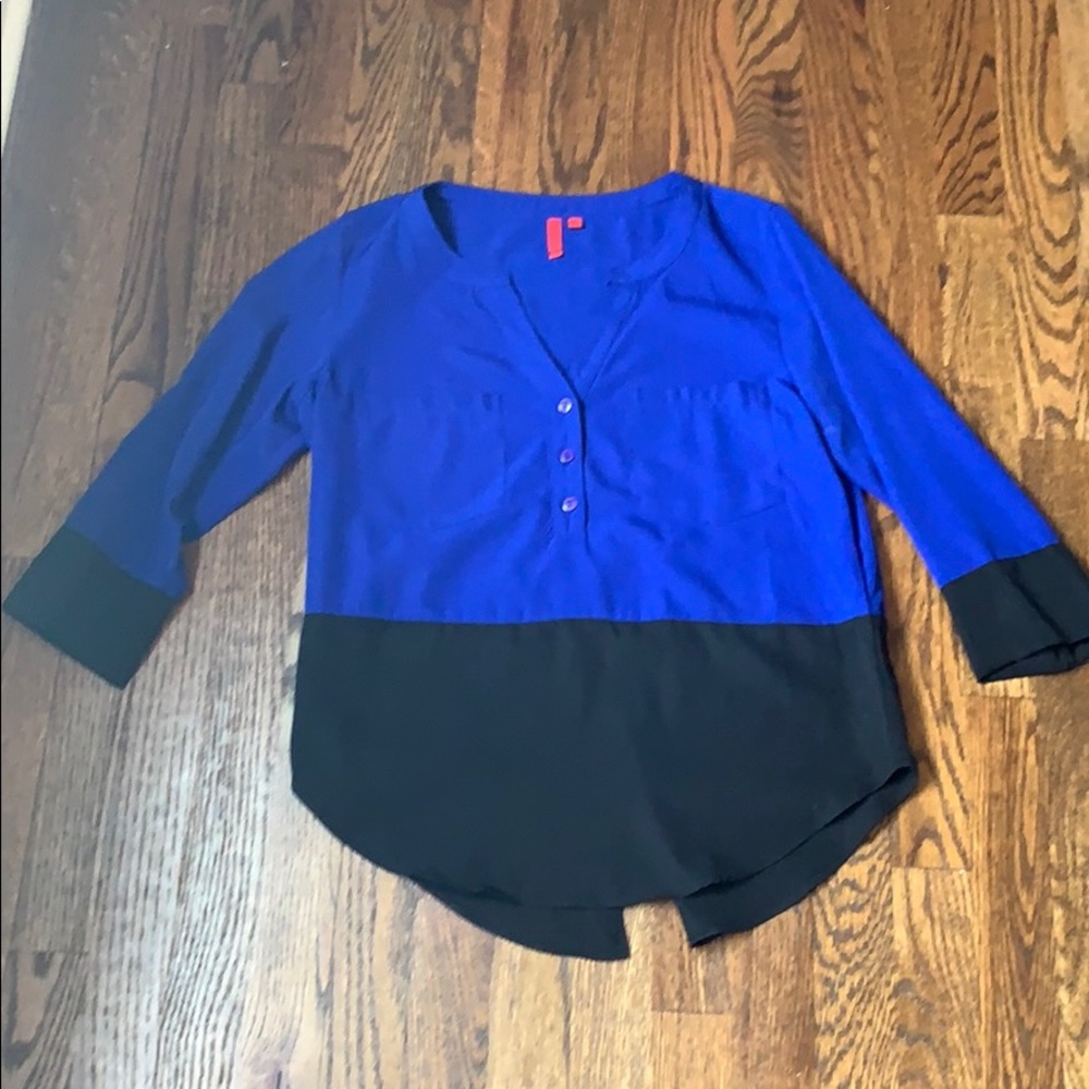 Very cute 3/4 sleeve blouse